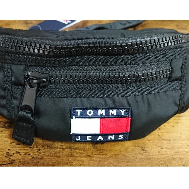 TOMMY JEANS(トミージーンズ)のTOMMYJEANS トミージーンズ ボディバック 男女兼用 メンズのバッグ(ボディーバッグ)の商品写真