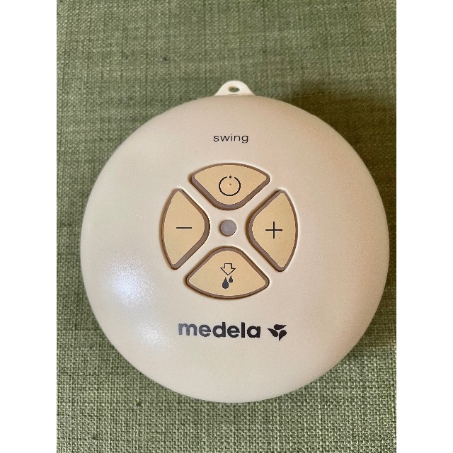 medela(メデラ)のmedelaスイング電動搾乳器 キッズ/ベビー/マタニティの授乳/お食事用品(その他)の商品写真