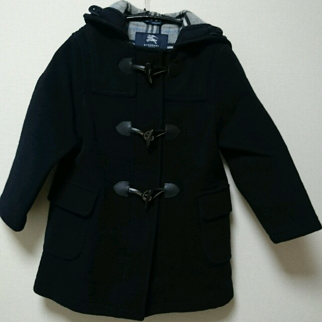 BURBERRY(バーバリー)のBURBERRY ダッフルコート120cm キッズ/ベビー/マタニティのキッズ服女の子用(90cm~)(コート)の商品写真