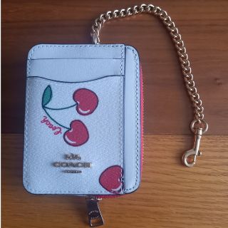 コーチ(COACH)のCOACH　パスケースチェリー柄(パスケース/IDカードホルダー)