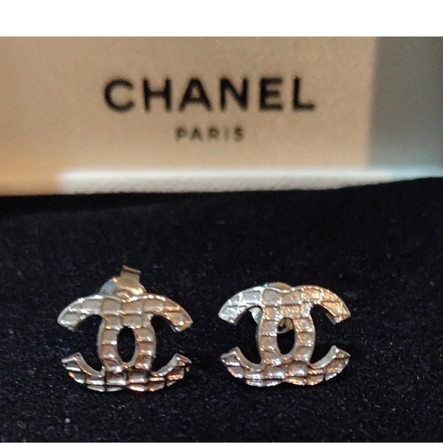 シャネル　CHANEL ココマーク　シルバー　両耳用　00A A13086 美品