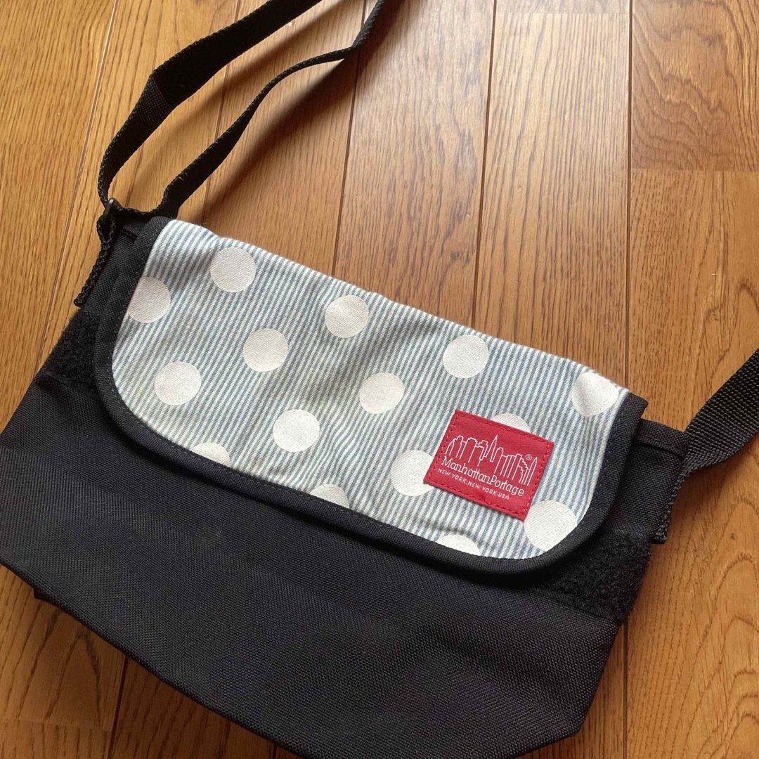 Manhattan Portage(マンハッタンポーテージ)のマンハッタンポーテージ ショルダーバッグ ドット ストライプ Manhattan レディースのバッグ(ショルダーバッグ)の商品写真