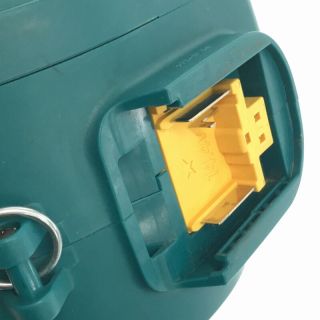 ☆品☆makita マキタ 14.4V 充電式集じん機 VC340D 本体のみ 集塵袋付 集塵機 クリーナー 内装業 67081