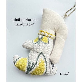 ミナペルホネン(mina perhonen)のミナペルホネン　チャーム　うさぎ　キーホルダー　ストラップ　ハンドメイド(キーホルダー/ストラップ)