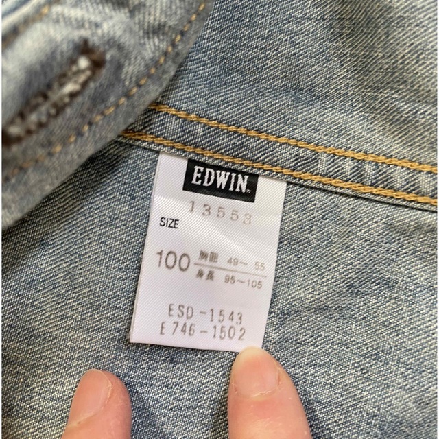 EDWIN(エドウィン)のデニムシャツ　100    エドウィン キッズ/ベビー/マタニティのキッズ服男の子用(90cm~)(Tシャツ/カットソー)の商品写真