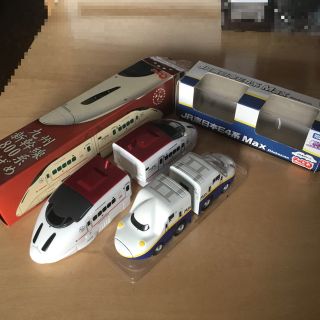 タカラトミー(Takara Tomy)のチョロQ 「JR東日本E4系Max」「九州新幹線800系つばめ」セット(電車のおもちゃ/車)