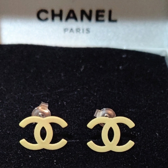日本公式品 CHANEL シャネル ココマーク ピアス 両耳用 イエロー 00T
