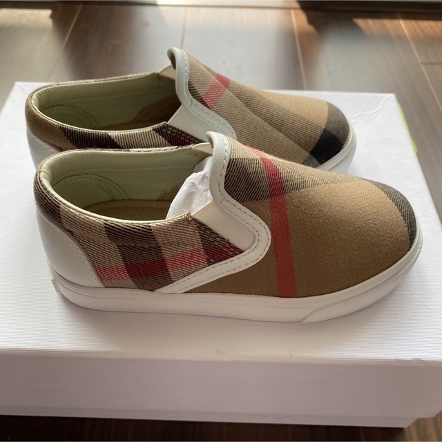 BURBERRY(バーバリー)のバーバリー　チルドレン　Burberry チェック　キッズ　スニーカーEU27 キッズ/ベビー/マタニティのキッズ靴/シューズ(15cm~)(スニーカー)の商品写真