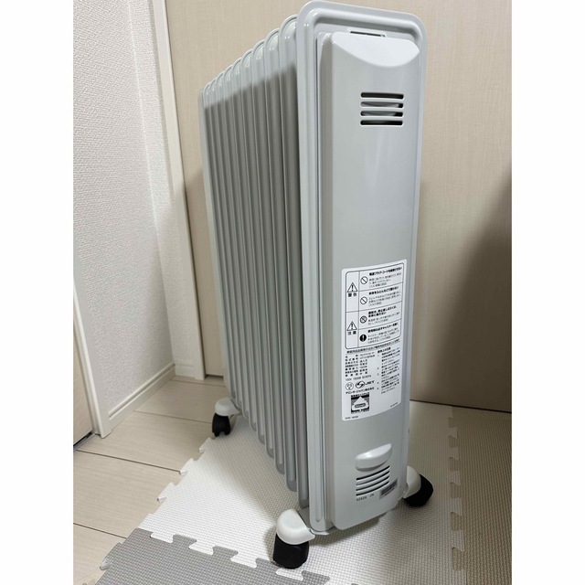 DeLonghi(デロンギ)の【ひーこ様専用】デロンギヒーター スマホ/家電/カメラの冷暖房/空調(オイルヒーター)の商品写真