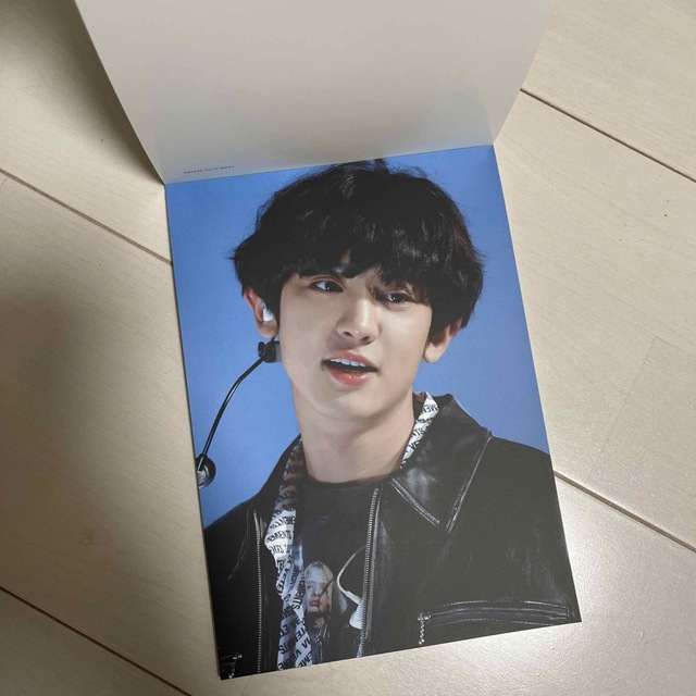 EXO ポストカード集(？) エンタメ/ホビーのタレントグッズ(アイドルグッズ)の商品写真