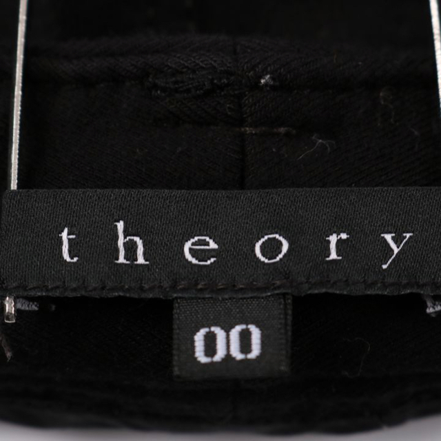 theory(セオリー)のセオリー スキニーパンツ スリムパンツ 股浅パンツ ストレッチ  theory レディースのパンツ(スキニーパンツ)の商品写真