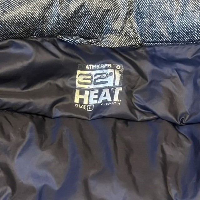 コストコ　32°HEAT WEATHERPROOFダウンベスト　収納袋付 軽量 レディースのジャケット/アウター(ダウンベスト)の商品写真