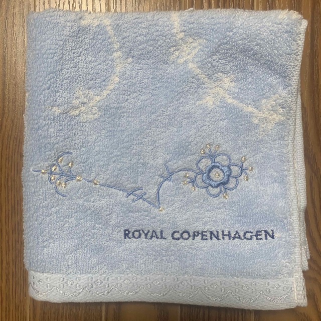 ROYAL COPENHAGEN(ロイヤルコペンハーゲン)のROYAL COPEN HAGEN ロイヤルコペンハーゲン タオル ブルー インテリア/住まい/日用品の日用品/生活雑貨/旅行(タオル/バス用品)の商品写真