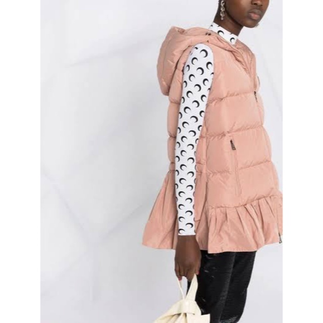 MONCLER(モンクレール)のmoncler Ladys down vest brannec pink レディースのジャケット/アウター(ダウンベスト)の商品写真