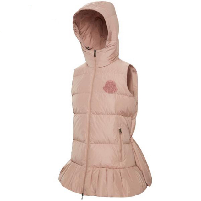 MONCLER(モンクレール)のmoncler Ladys down vest brannec pink レディースのジャケット/アウター(ダウンベスト)の商品写真