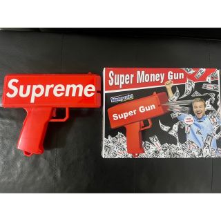 マネーガン　supreme ステッカー(その他)