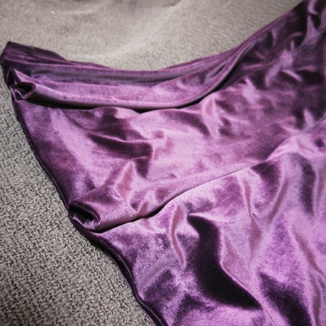 社交ダンス　スカート　紫　ベロア生地　ロングスカート　レッスン着 レディースのスカート(ロングスカート)の商品写真