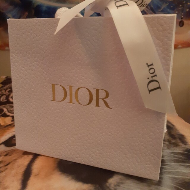 Dior(ディオール)のDior✴ペーパーバッグ小✴ インテリア/住まい/日用品のオフィス用品(ラッピング/包装)の商品写真