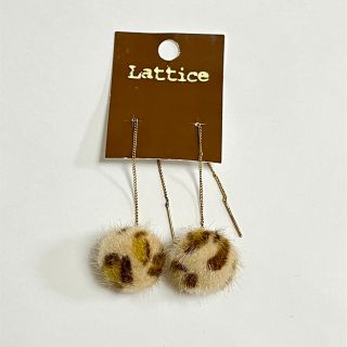 ラティス(Lattice)のlattice ヒョウ柄 ボンボン チェーン 揺れる ピアス(ピアス)