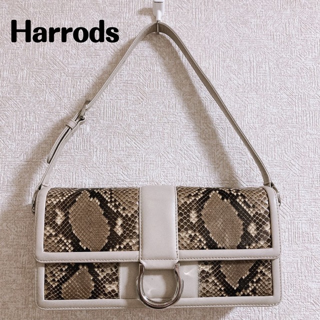 Harrods(ハロッズ)のHarrods ハロッズ　パイソン柄　ショルダーバッグ レディースのバッグ(ショルダーバッグ)の商品写真