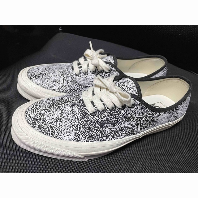 [新品]28cm VANS VAULT OG AUTHENTIC L 白黒