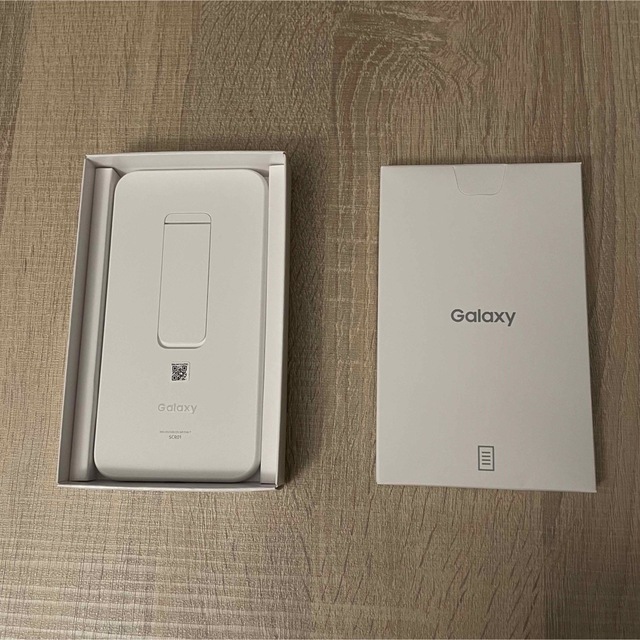 Galaxy(ギャラクシー)のGalaxy 5G Mobile Wi-Fi スマホ/家電/カメラのスマートフォン/携帯電話(その他)の商品写真