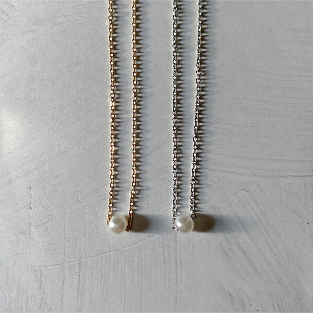 TOGA(トーガ)のPoint pearl necklace gold No.1012 レディースのアクセサリー(ネックレス)の商品写真