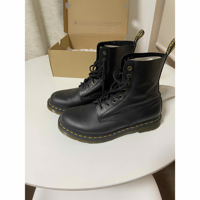 シャネルDR. MARTENS ブーツ