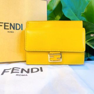 FENDI バゲット カードケース ナッパレザー カードケース イエロー