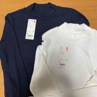 ユニクロ(UNIQLO)のユニクロ　リブハイネックT 白　紺　M2枚(Tシャツ(長袖/七分))