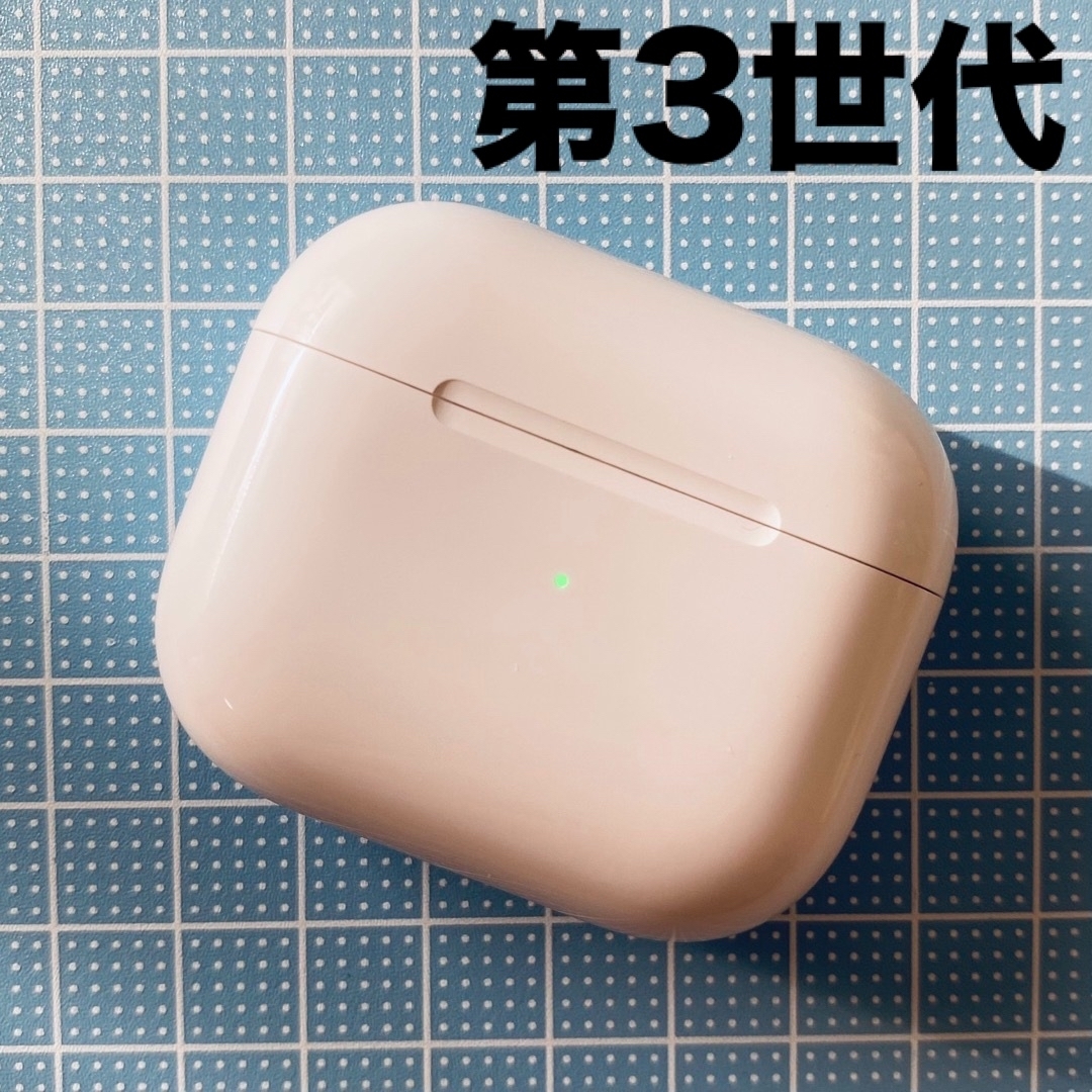 Apple(アップル)のApple　AirPods　第3世代　充電器　ケース　本体　充電　A2566 スマホ/家電/カメラのオーディオ機器(ヘッドフォン/イヤフォン)の商品写真