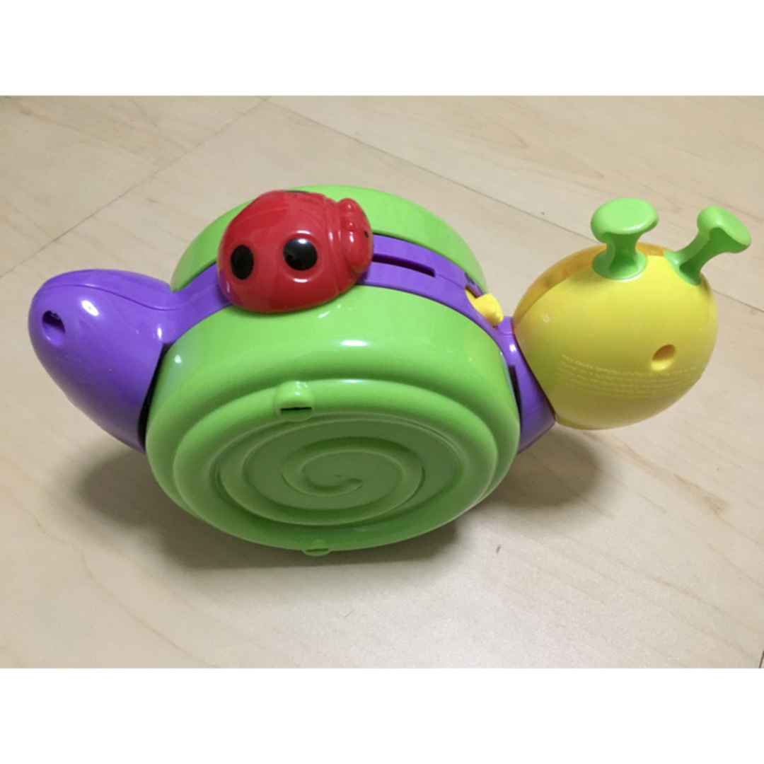 Fisher-Price(フィッシャープライス)のフィッシャープライス　でんでんむし　おもちゃ　赤ちゃん　0歳　1歳　はいはい エンタメ/ホビーのおもちゃ/ぬいぐるみ(その他)の商品写真