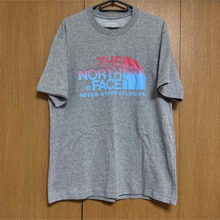 ザノースフェイス(THE NORTH FACE)の新品未使用　ノースフェイス　ロゴ　グラデーション　Tシャツ(Tシャツ/カットソー(半袖/袖なし))