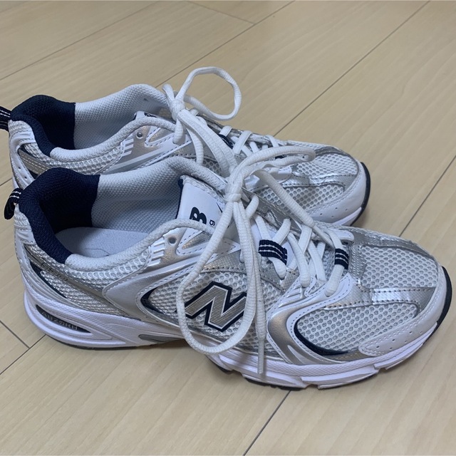 美品　New Balance MR530KA 23cm