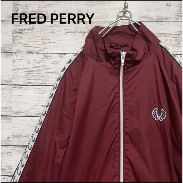 FRED PERRY 袖ロゴナイロンジャケット ライン ロゴ ワッペン