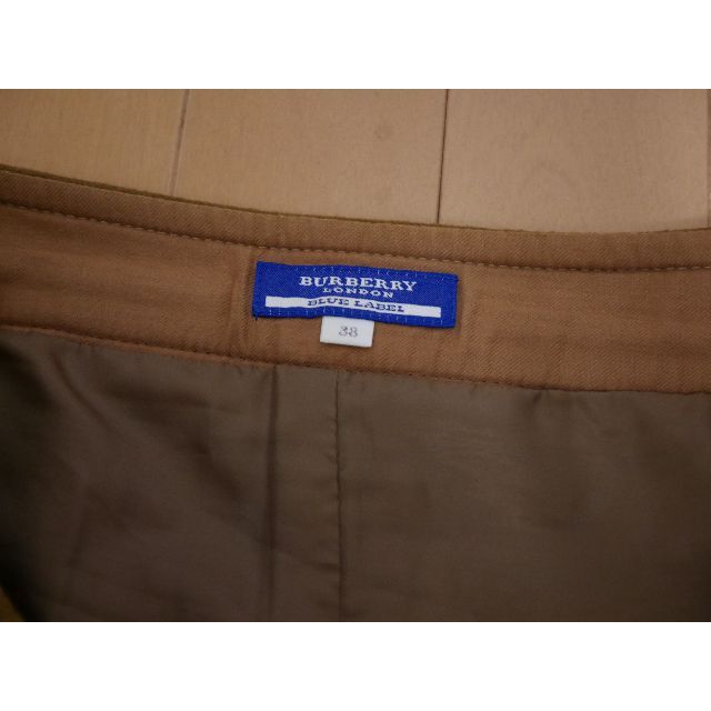 BURBERRY BLUE LABEL(バーバリーブルーレーベル)のバーバリーブルーレーベル　ブラウン　ミニスカ―ト レディースのスカート(ミニスカート)の商品写真