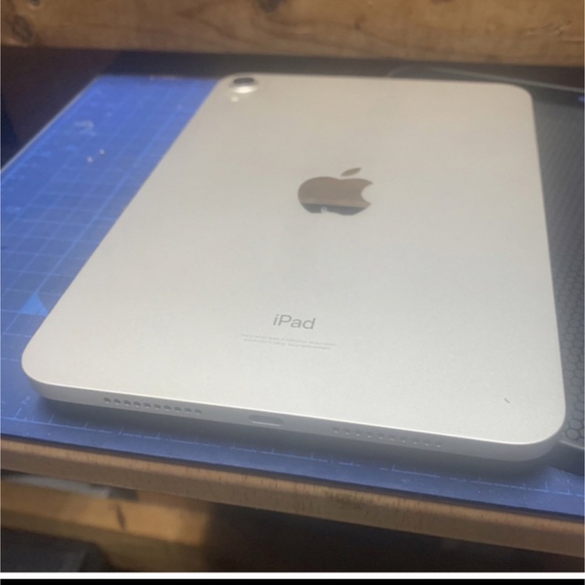 iPad(アイパッド)の【値下げ】超美品中古iPad mini 6 Wi-Fi 64GB カバー付 スマホ/家電/カメラのPC/タブレット(タブレット)の商品写真
