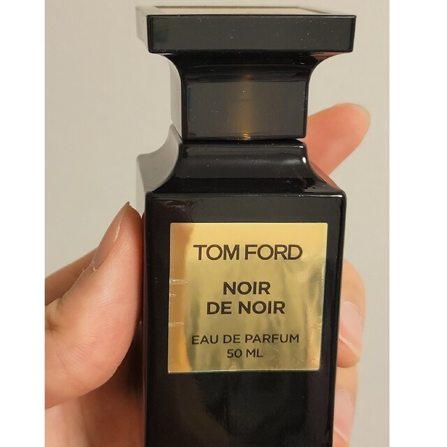 トム フォード ビューティ ノワール・デ・ノワール オード パルファム 50ml 4