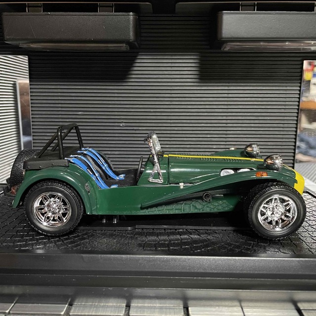 絶版未展示品 京商 1/18 ケータハム スーパーセブン イエロー 絶版未展示品 京商 1/18 ケータハム スーパーセブン イエロー