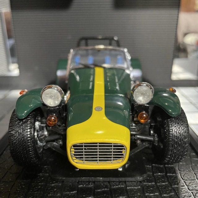 絶版未展示品 京商 1/18 ケータハム スーパーセブン イエロー 絶版未展示品 京商 1/18 ケータハム スーパーセブン イエロー
