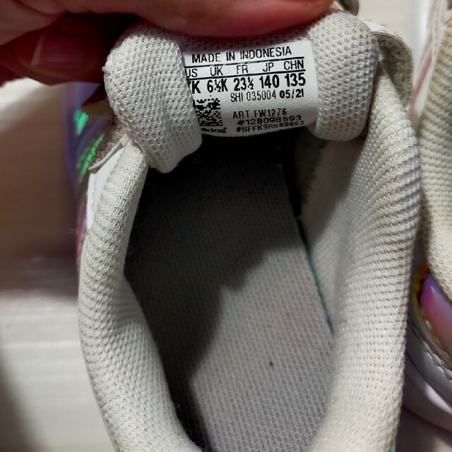 adidas(アディダス)のadidas14センチ キッズ/ベビー/マタニティのベビー靴/シューズ(~14cm)(スニーカー)の商品写真