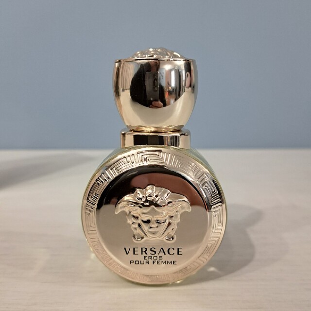VERSACE(ヴェルサーチ)のヴェルサーチ香水　VERSACE コスメ/美容の香水(ユニセックス)の商品写真
