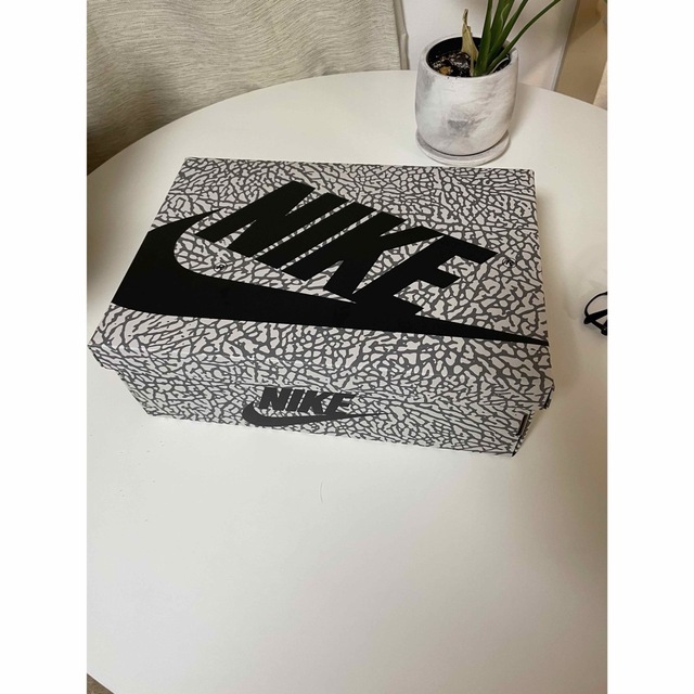 NIKE(ナイキ)のNike Air Jordan 1 High OG White Cement メンズの靴/シューズ(スニーカー)の商品写真