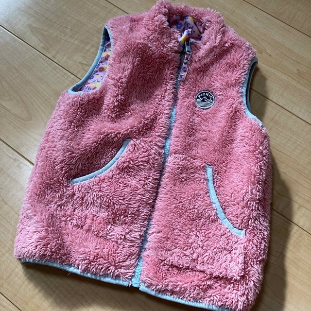 mikihouse(ミキハウス)のPICNIC 100cm リバーシブル　ベスト キッズ/ベビー/マタニティのキッズ服女の子用(90cm~)(ジャケット/上着)の商品写真