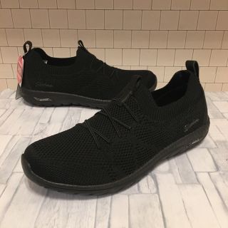 スケッチャーズ(SKECHERS)のスケッチャーズ　黒スリッポン　アーチフィット　ウォーキングシューズ　黒スニーカー(スニーカー)