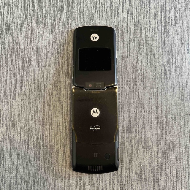 Motorola(モトローラ)のdocomo Motorola M702iS スマホ/家電/カメラのスマートフォン/携帯電話(携帯電話本体)の商品写真