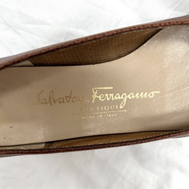 Salvatore Ferragamo(サルヴァトーレフェラガモ)のまいまい様専用 レディースの靴/シューズ(ハイヒール/パンプス)の商品写真