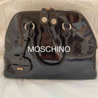 モスキーノ(MOSCHINO)の【MOSCHINO】ボリード型エナメルBAG(ハンドバッグ)