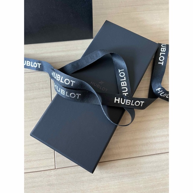 HUBLOT(ウブロ)のHUBLOT ウブロ　ショッパー&空箱&リボン メンズの時計(腕時計(デジタル))の商品写真