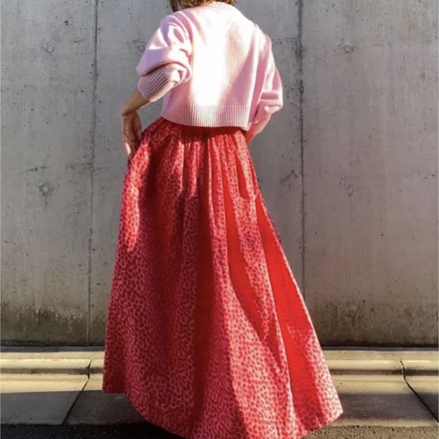 Ray BEAMS(レイビームス)のRBS 新品ピンク柄ロングスカート OO260 レディースのスカート(ロングスカート)の商品写真